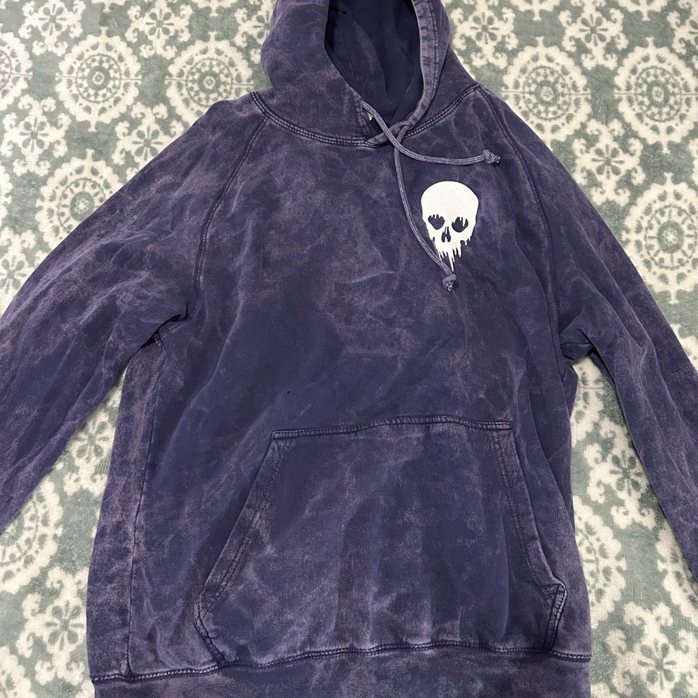 Women’s Hoodie with Skull Design